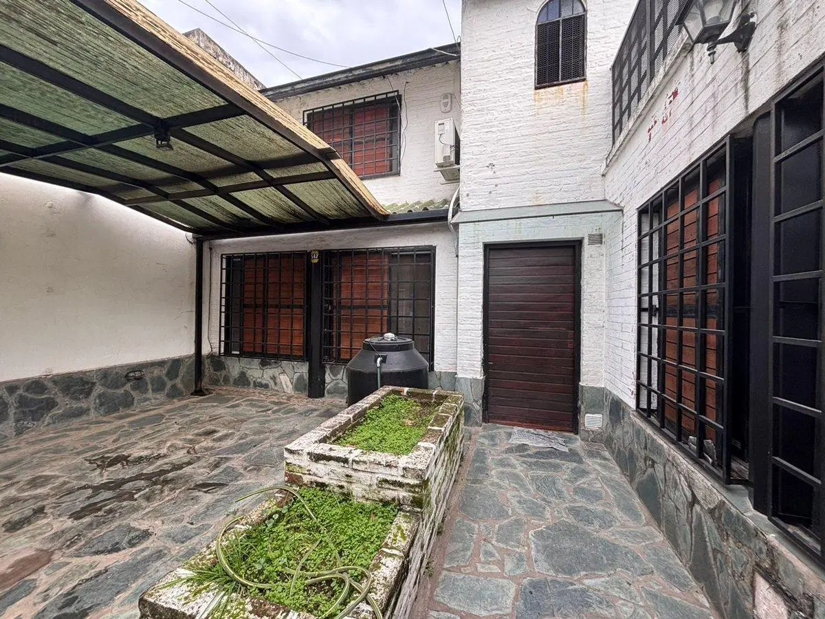 VENTA CASA 3 DORMITORIOS - BARRIO INDUSTRIAL 2