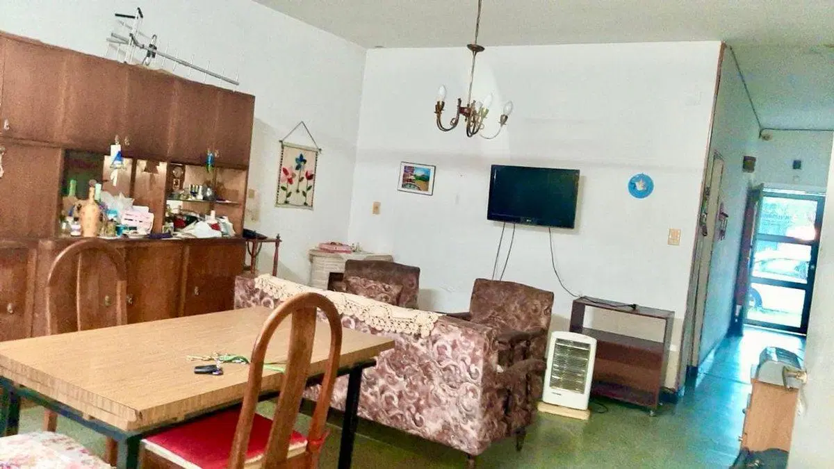 VENTA CASA 2 DORMITORIOS COCHERA, PATIO Y PARRILLA 5