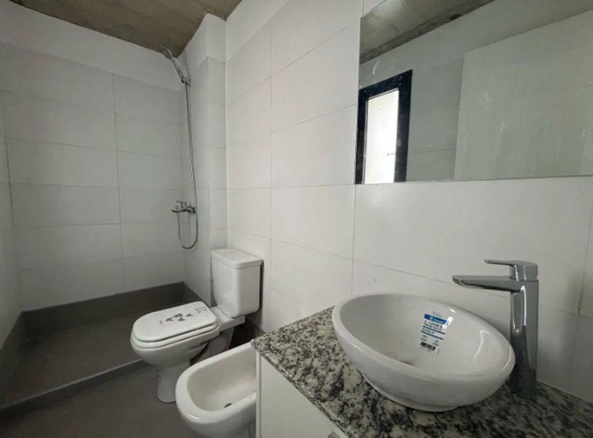 VENTA Departamento un dormitorio + balcon Zona RIO 2