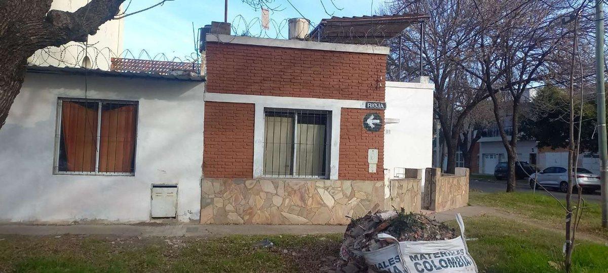 VENTA CASA 2 DORMITORIOS APTA CREDITO AZCUENAGA