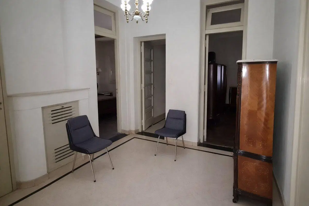 Casa dos dormitorios, terraza. Apta uso comercial 4