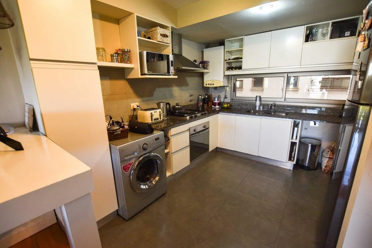 VENTA DÚPLEX 2 DORMITORIOS 2 COCHERAS SOBRE OROÑO 5