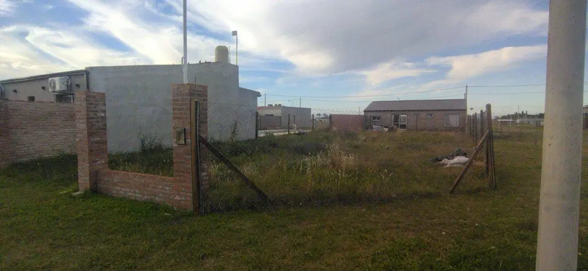VENTA TERRENO 300 M2 CIUDAD NAUTICA  - ARROYO SECO 4