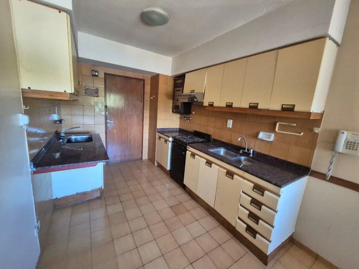 VENTA 2 DORMITORIOS, COCHERA, BAULERA- ALBERDI. 3