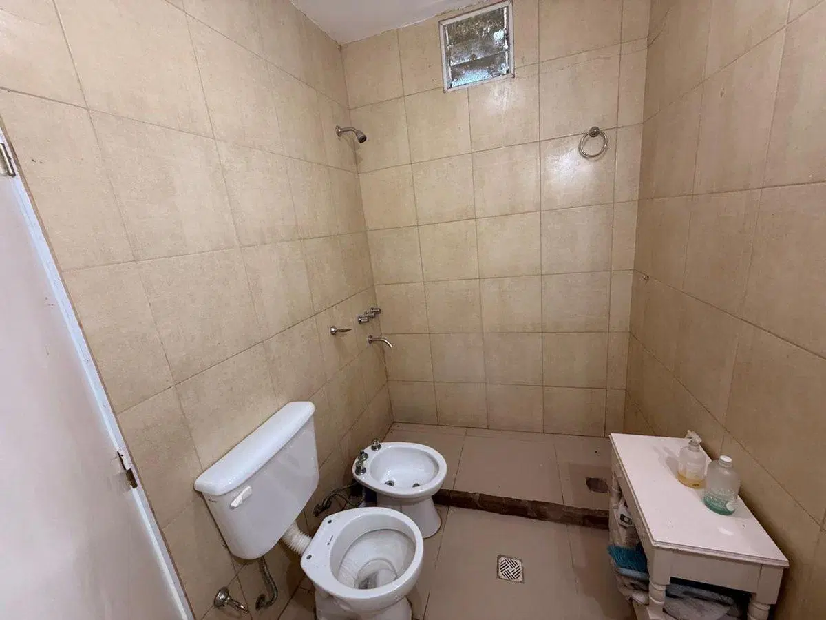 Alquiler   casa dos dormitorios  con patio Alvarez 3