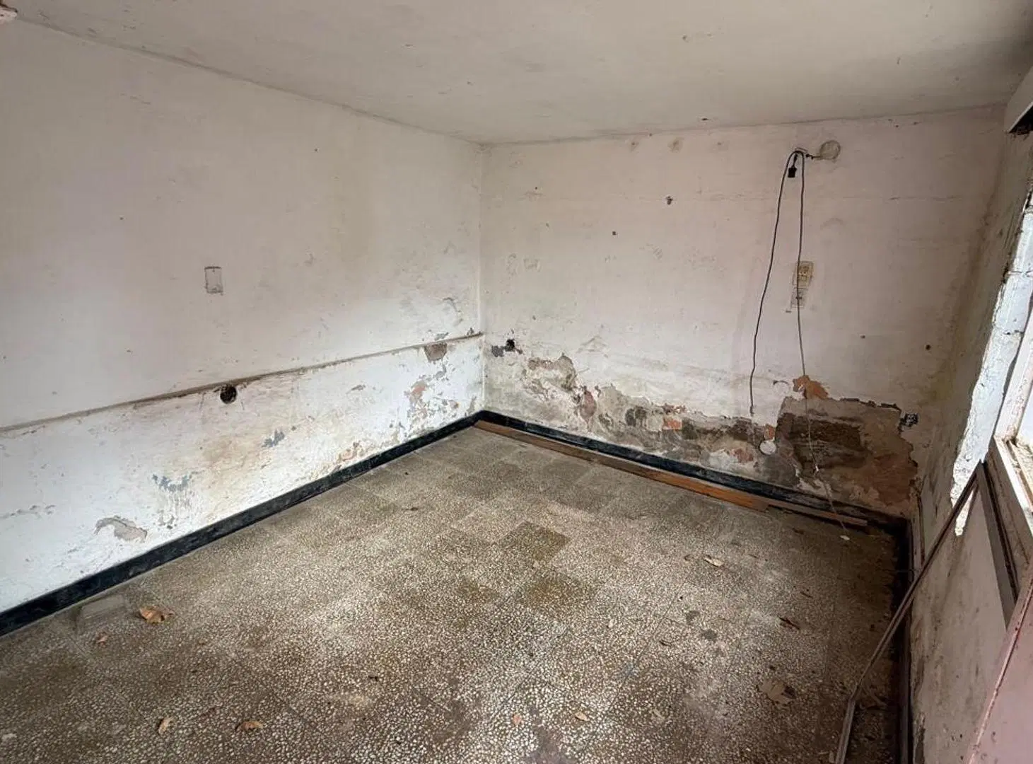 VENTA CASA 4 DORMITORIOS A REFACCIONAR - BAIGORRIA 2