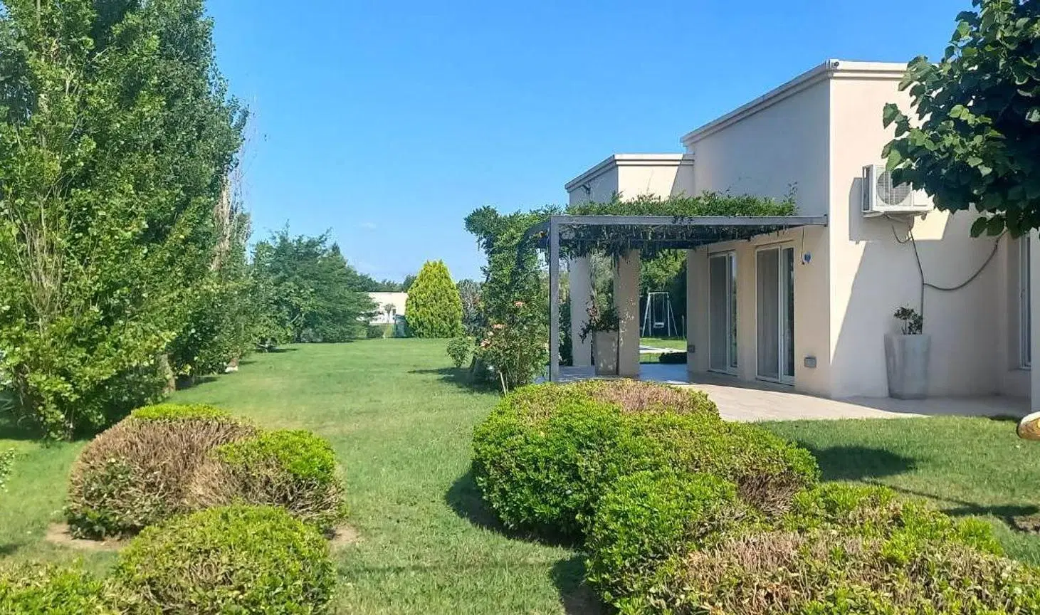 VENTA CASA CON PILETA OLIVERO PUEBLO CARCARAES 2