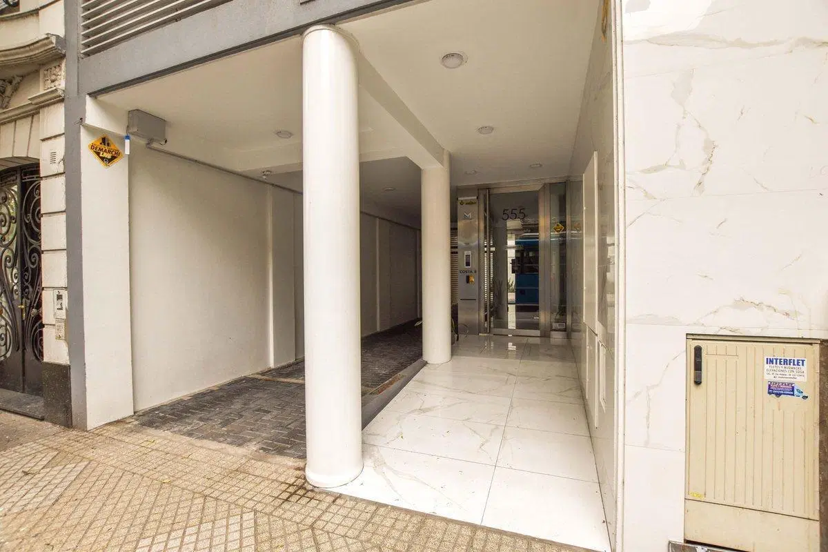 DEPARTAMENTO UN DORMITORIO EN VENTA CENTRO RIO 5