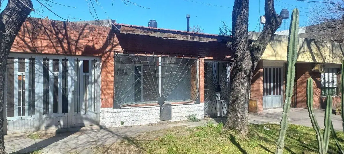 VENTA CASA, COCHERAPUERTO G. SAN MARTIN BARRIO 3