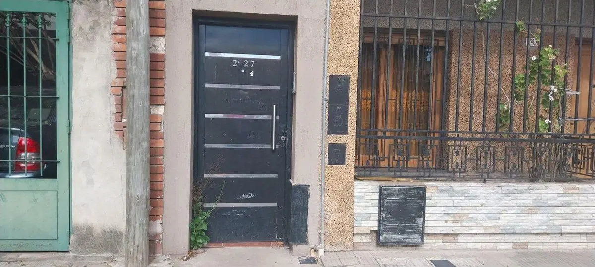 VENTA CASA 2 DORMITORIOS PASILLO UNICO ZONA SUR 2