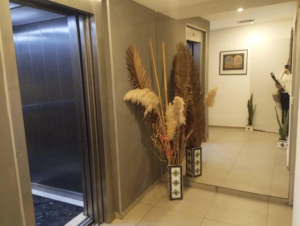 VENTA DEPARTAMENTO 2 DORMITORIOS , BALCÓN, COCHERA 3