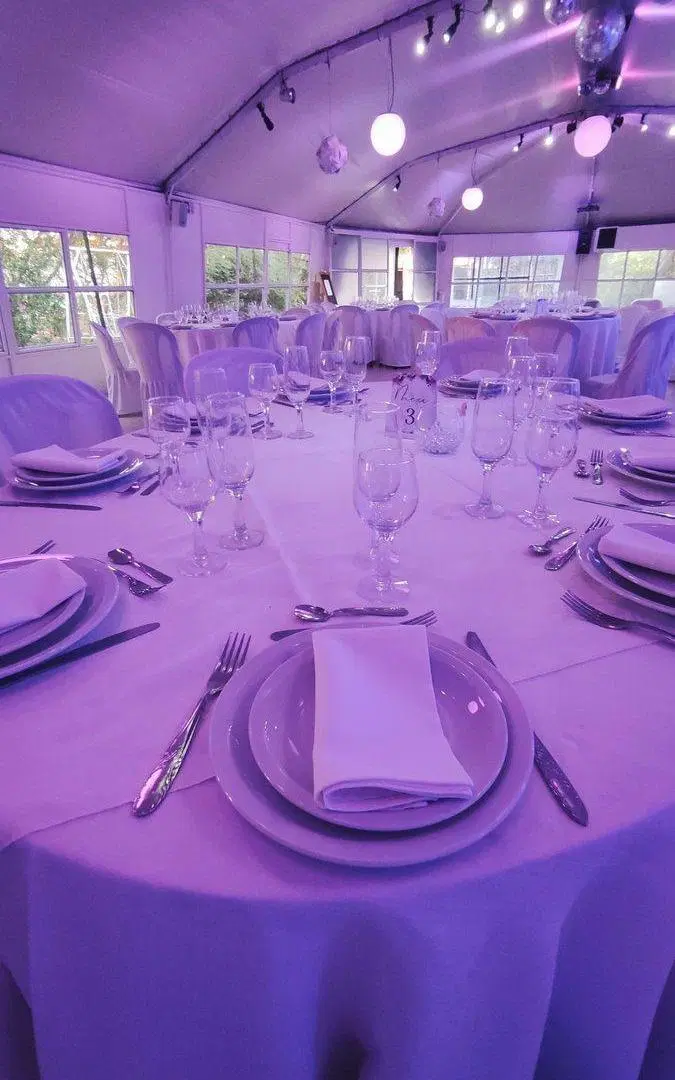 Salón de Eventos Totalmente Equipado 4