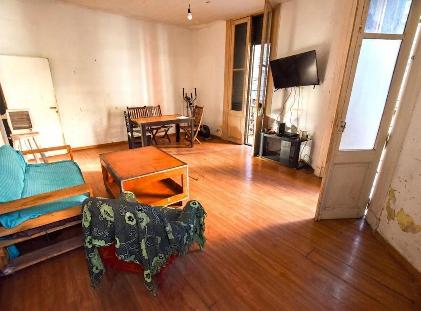 VENTA CASA PLANTA ALTA 4 DORMITORIOS PH CENTRO 3