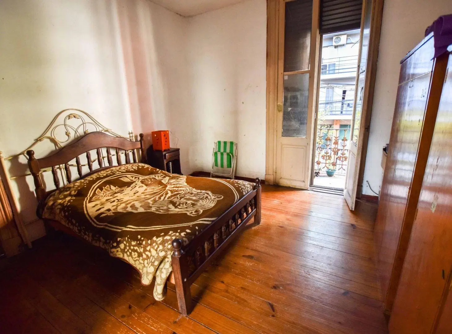 VENTA CASA PLANTA ALTA 4 DORMITORIOS PH CENTRO 2