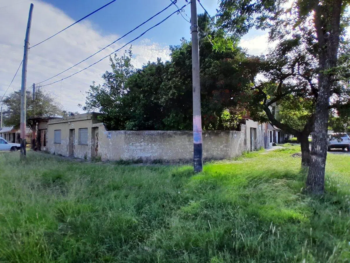 CASA EN VENTA A RECICLAR EN ZONA SUR 3