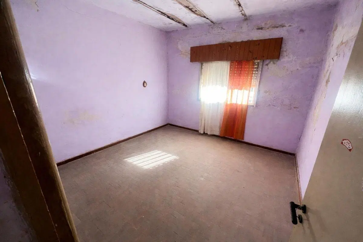 VENTA CASA DOS DORMITORIOS A REFACCIONAR BELGRANO 5