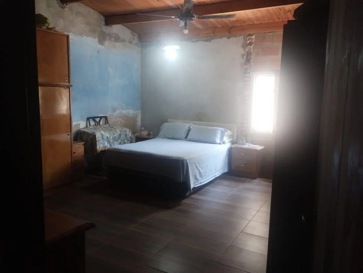 VENTA CASA  DE PASILLO DOS DOMITORIOS FISHERTON 8
