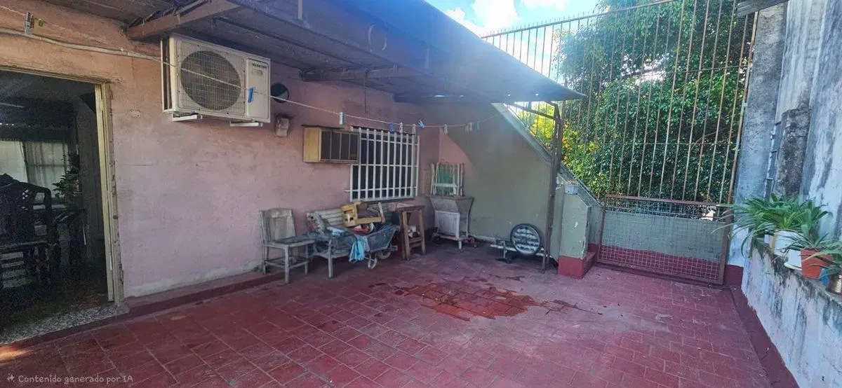 ALQUILER CASA 2 DORMITORIOS  BARRIO AZCUENAGA 5