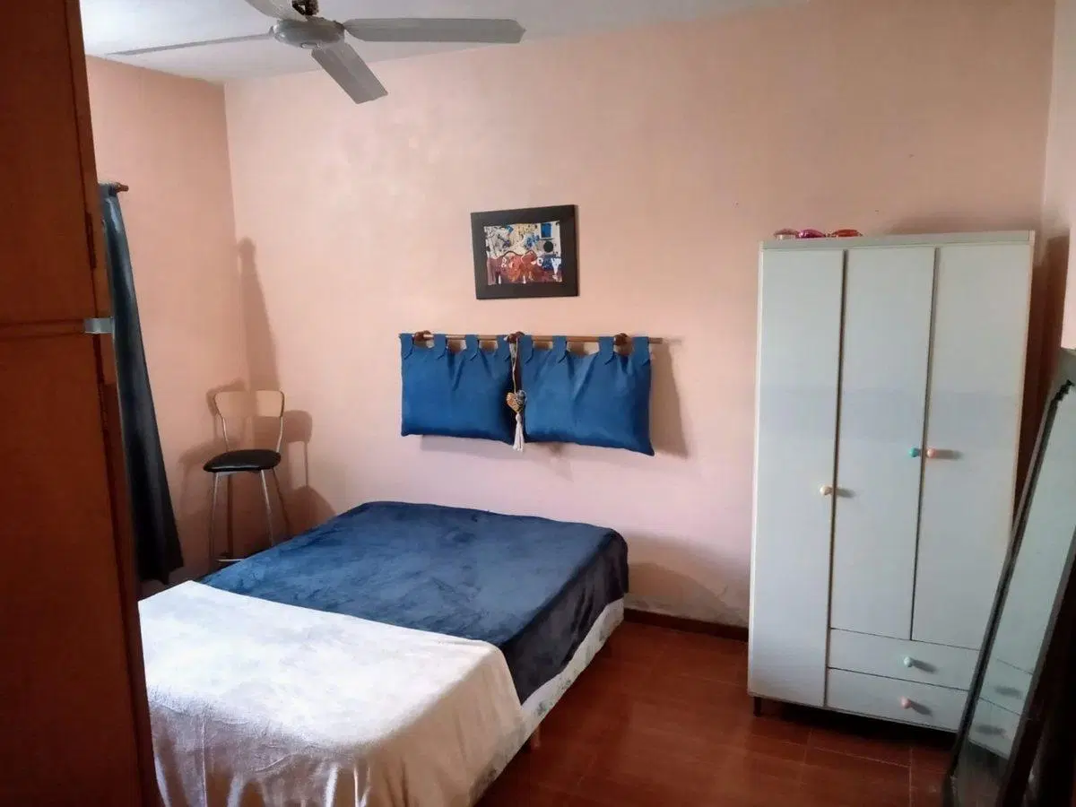 VENTA CASA 2 DORMITORIOS PATIO + 2 DEPARTAMENTOS 4