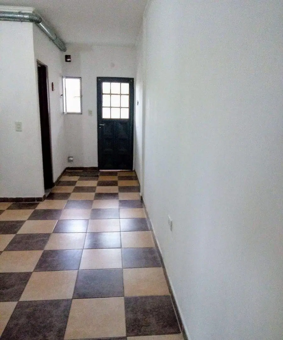 VENTA CASA 2 DORMITORIOS PATIO + 2 DEPARTAMENTOS 8