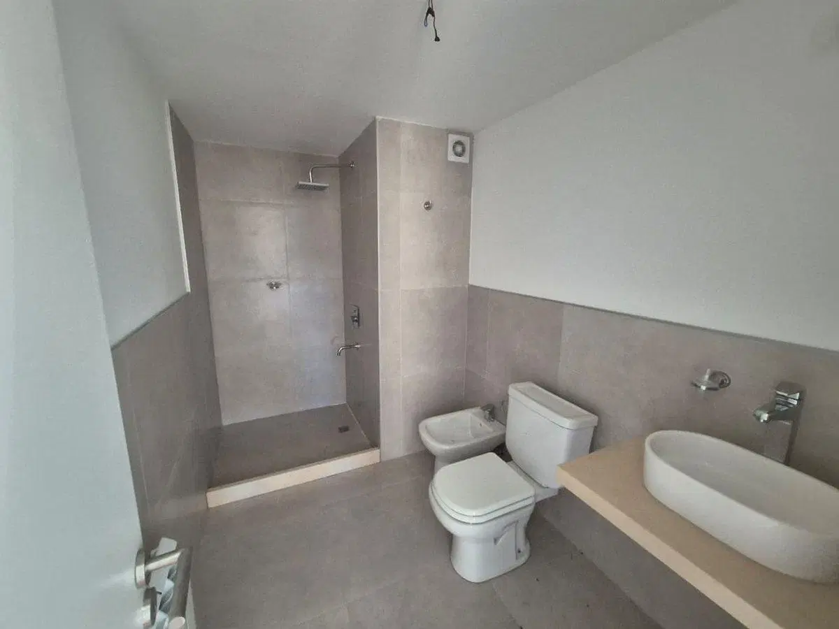 DEPARTAMENTO 2 DORMITORIOS, AMENITIES. ALBERDI 5