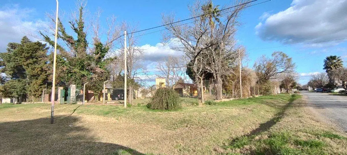 VENTA CASA EN PUEBLO ESTHER. 1380 M2 DE TERRENO. 5