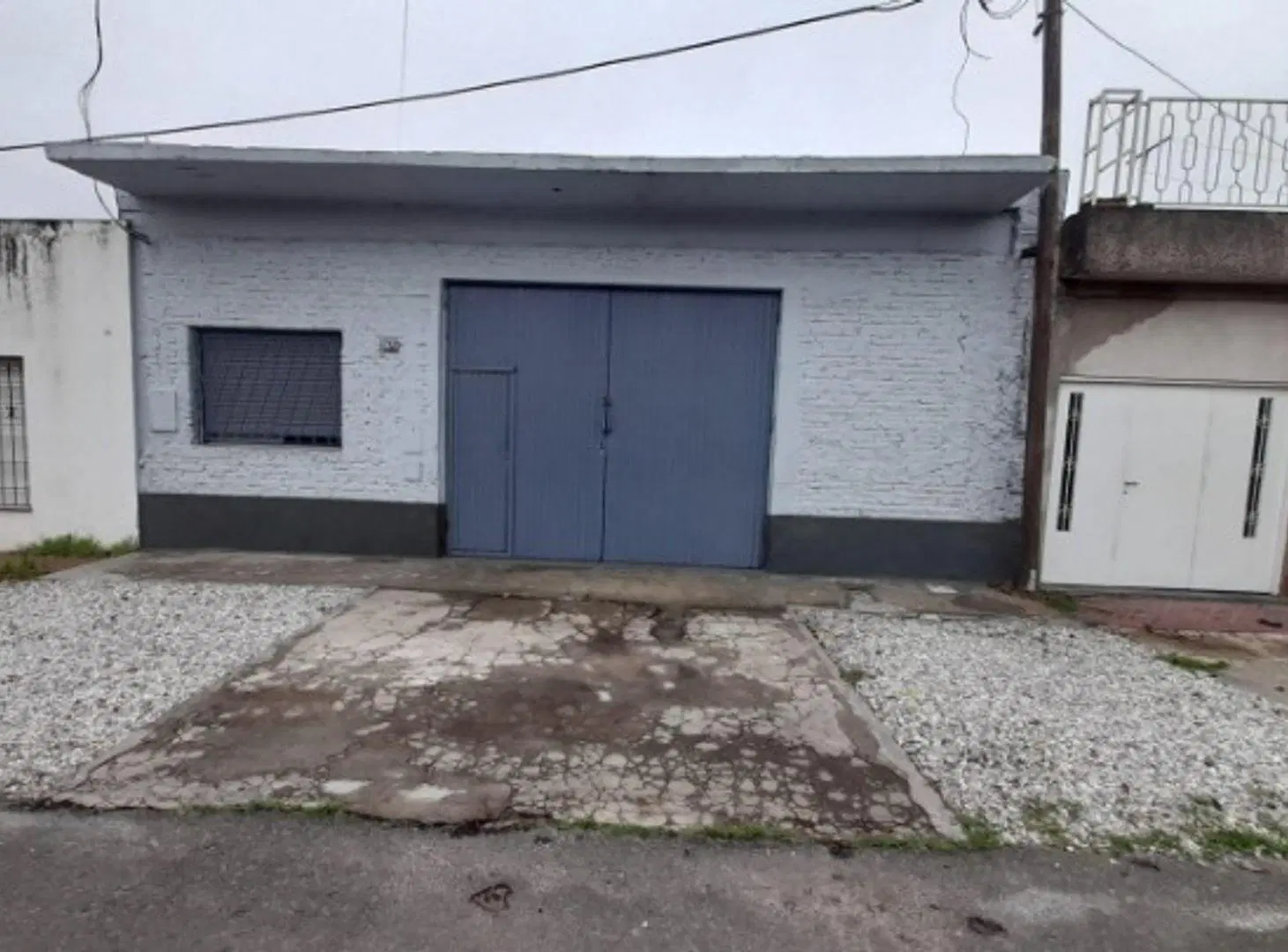 VENTA GALPÓN 219 M2 - BARRIO TRIANGULO 2