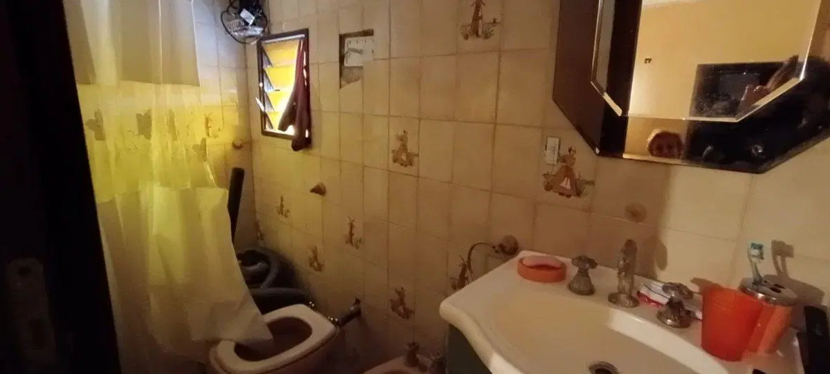 VENTA CASA FISHERTON AMPLIO JARDIN, PILETA QUINCHO 5