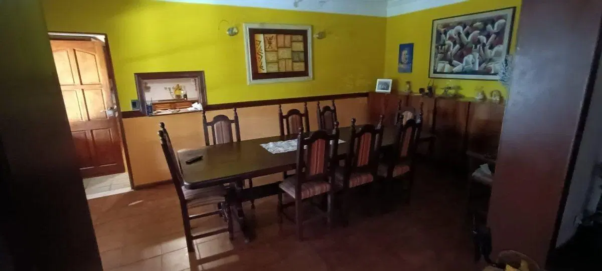 VENTA CASA FISHERTON AMPLIO JARDIN, PILETA QUINCHO 3