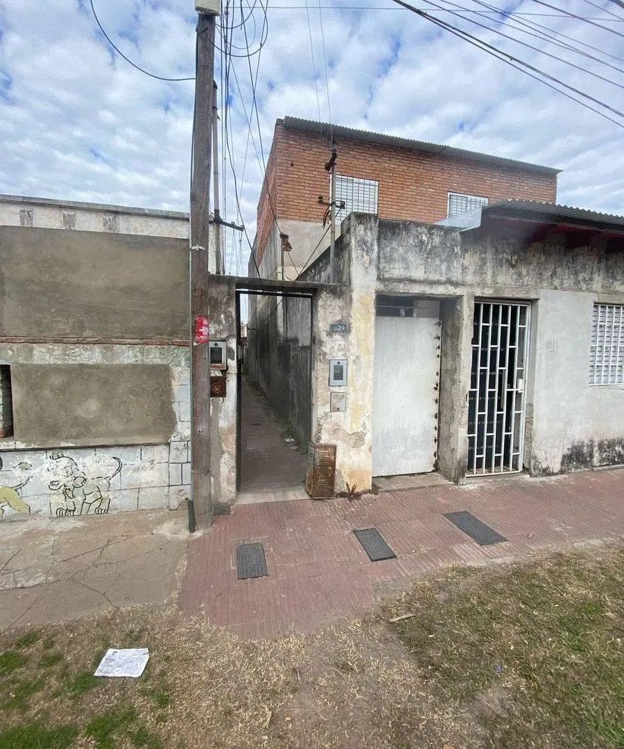 VENTA CASA INTERNA DOS DORMITORIOS, ALBERDI 5
