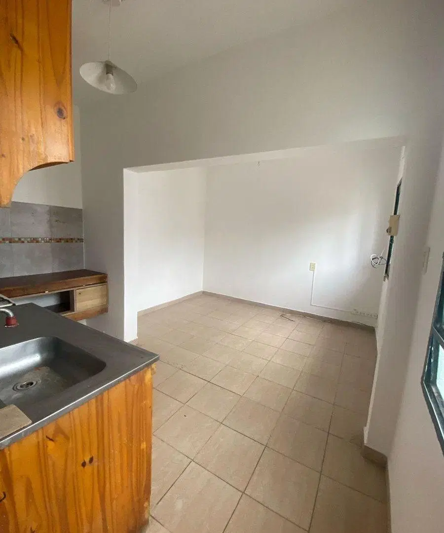 VENTA CASA INTERNA DOS DORMITORIOS, ALBERDI 3