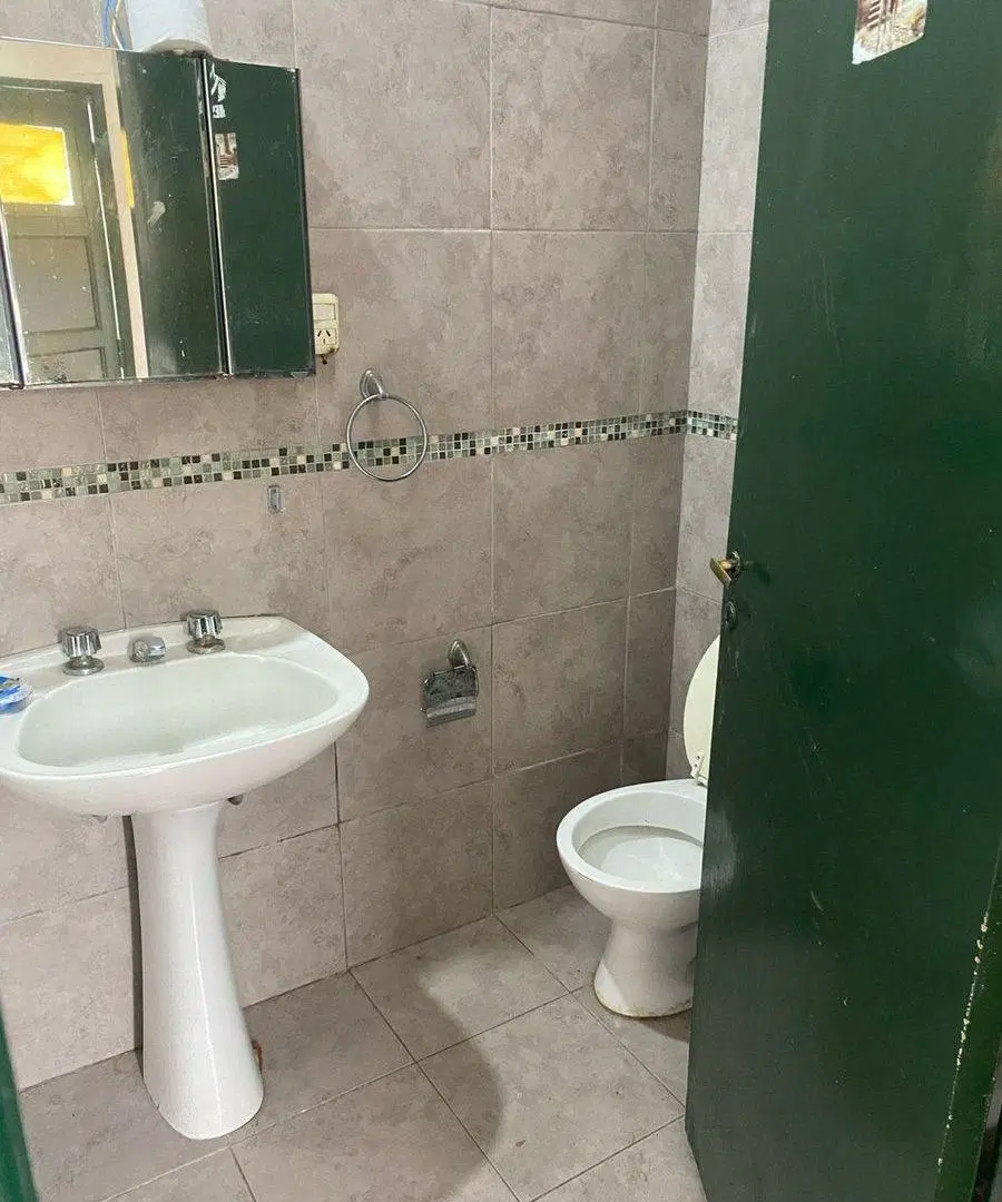 VENTA CASA INTERNA DOS DORMITORIOS, ALBERDI 2