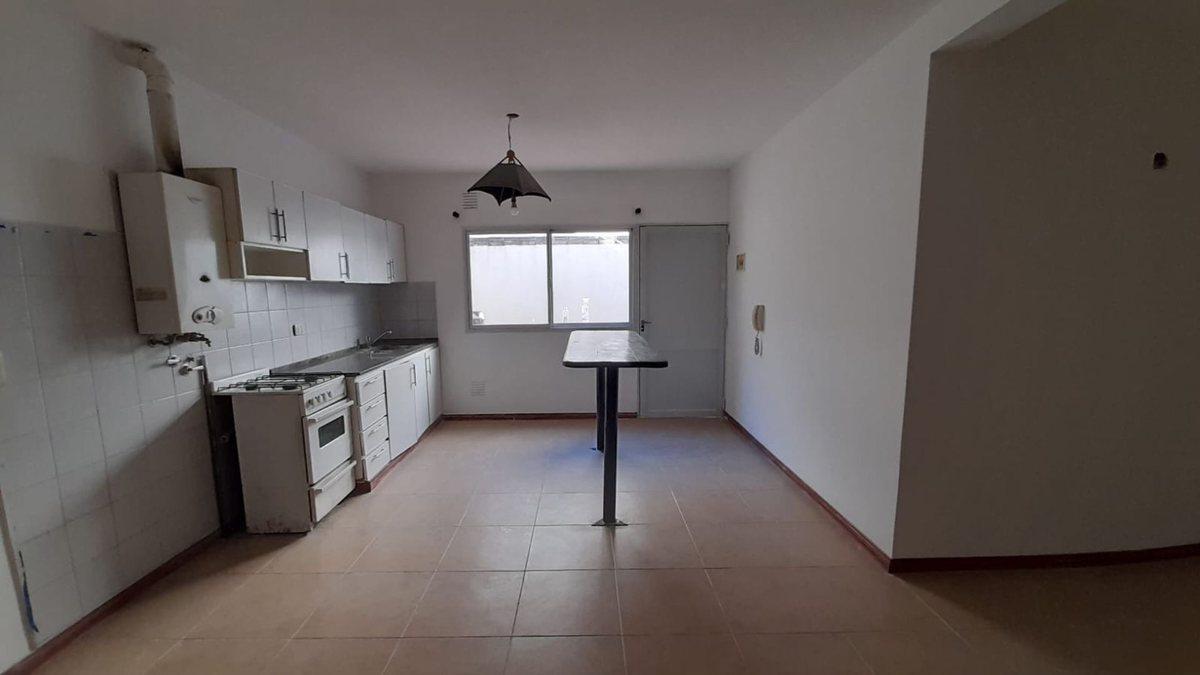 VENTA DEPARTAMENTO DUPLEX PH UN DORMITORIO- PATIO