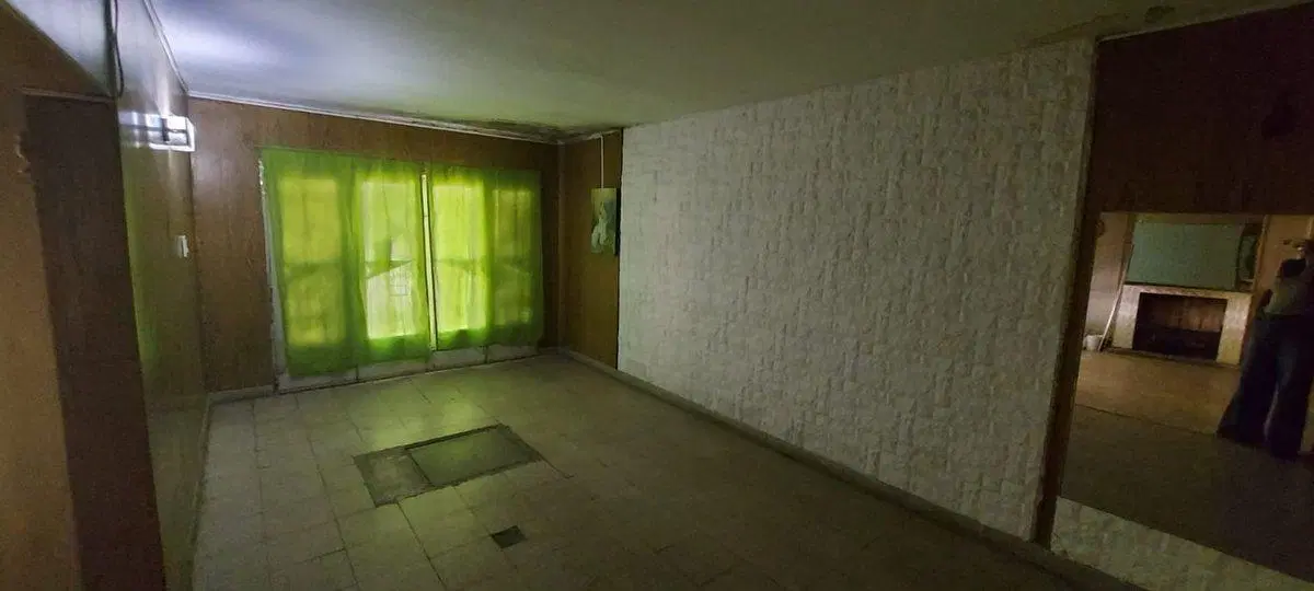 VENTA CASA AL FRENTE, 3 DORMITORIOS, COCHERA 5