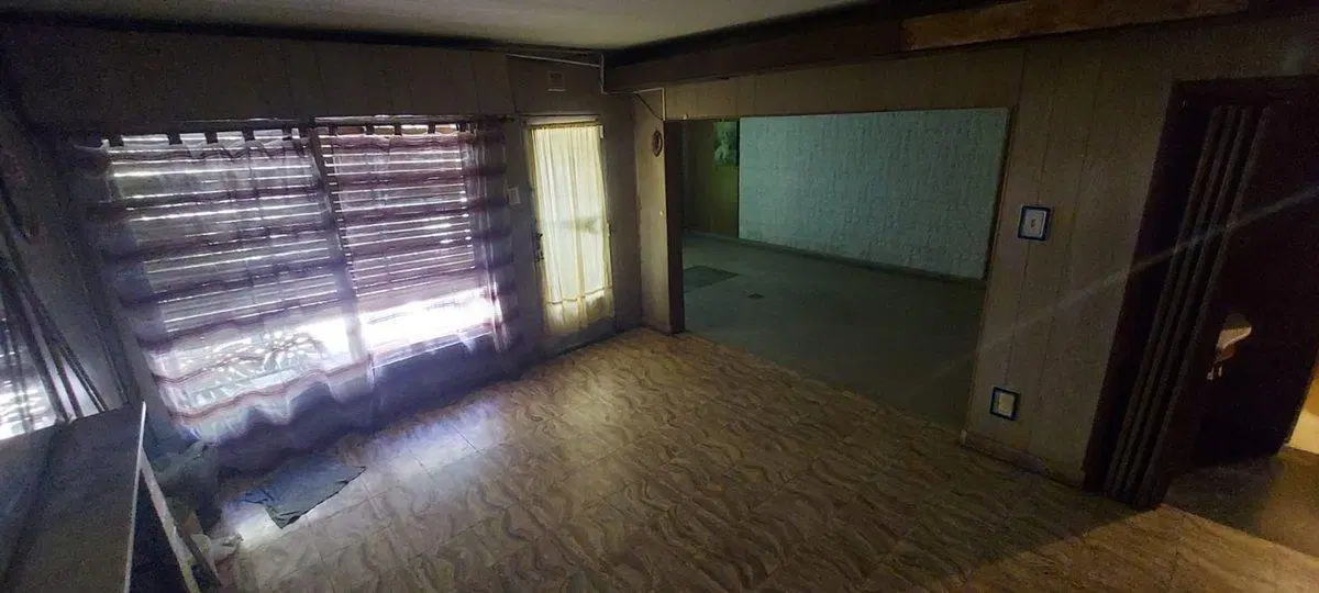 VENTA CASA AL FRENTE, 3 DORMITORIOS, COCHERA 2