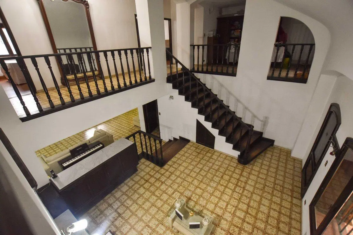 VENTA CASA TRES DORMITORIOS CON JARDIN Y COCHERA 2