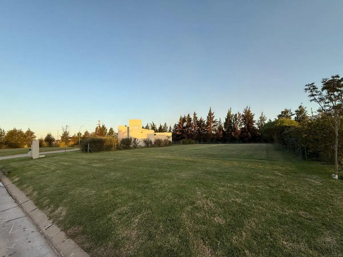 VENTA TERRENO DE 800 M2 EN SAN SEBASTIAN FUNES 5