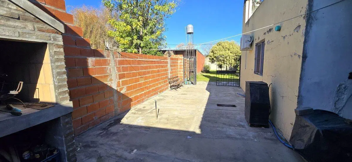 Venta Casa 1 dormitorio, parque Barrio Los Pinos 1 4