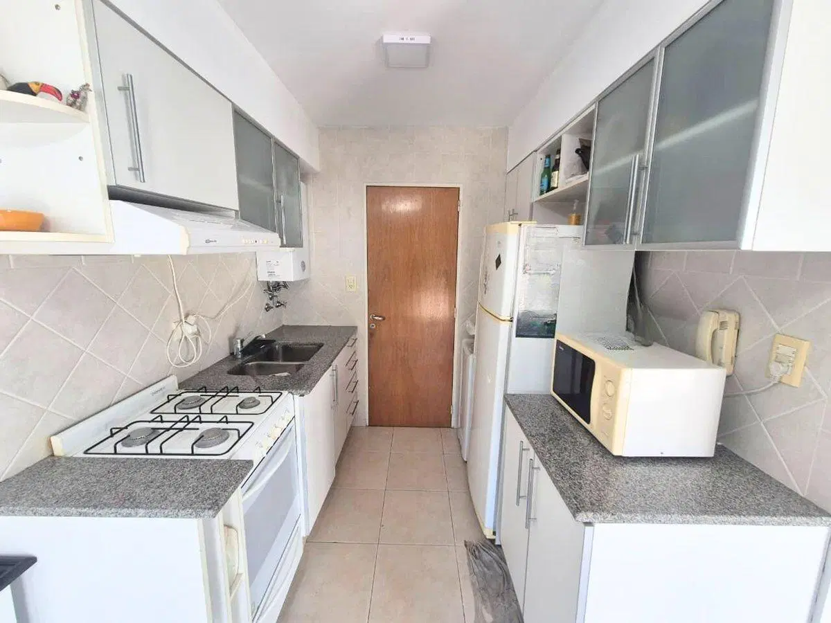 VENTA DEPARTAMENTO 2 DORMITORIOS CENTRO 5