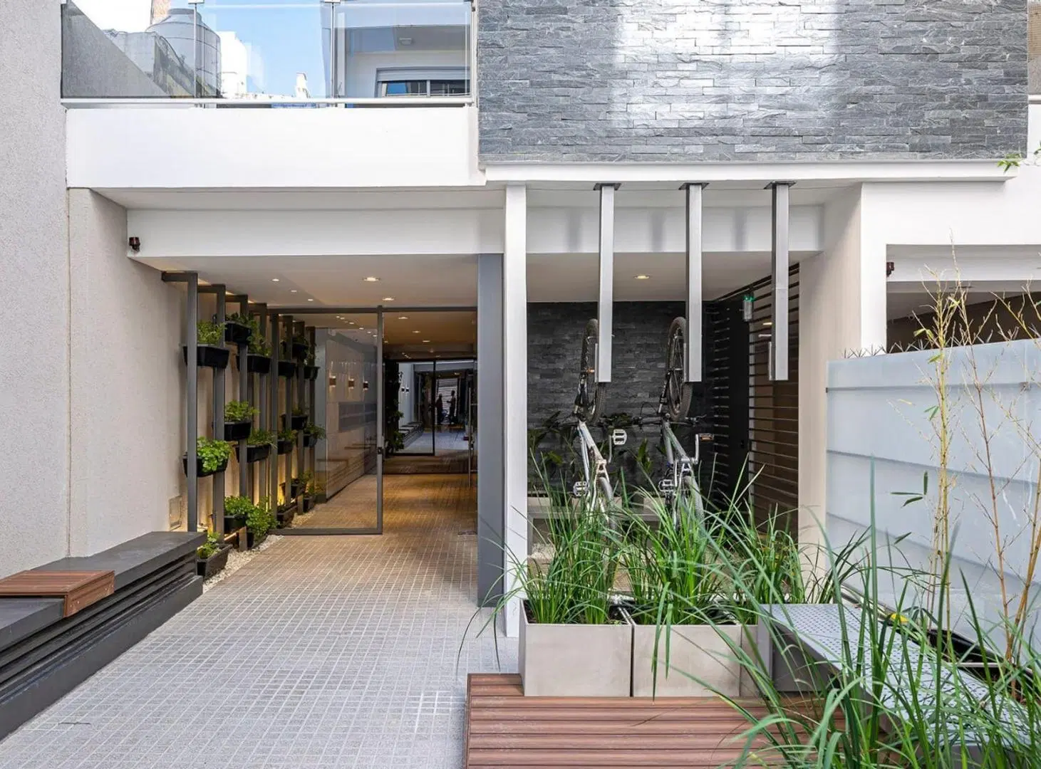VENTA Semipiso 1 dormitorio  balcòn Barrio Martin 3