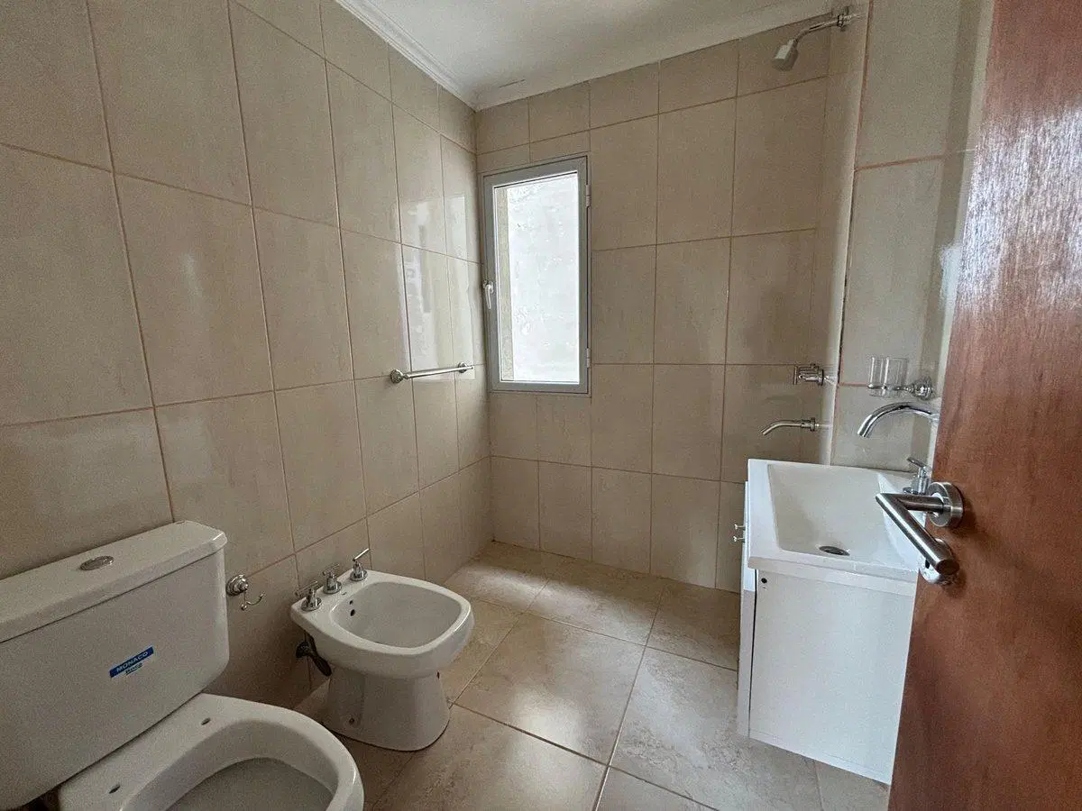 VENTA DEPARTAMENTO 2 DORMITORIOS SAN LORENZO 3