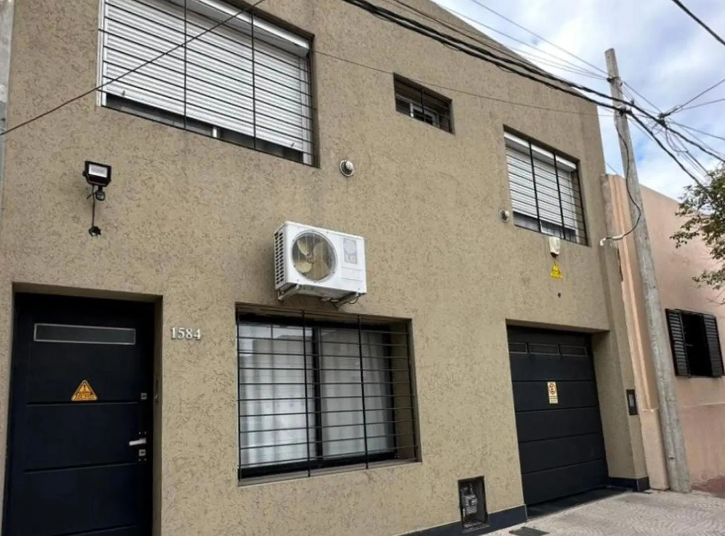 VENTA CASA TRES DORMITORIOS JARDIN PILETA COCHERA 3