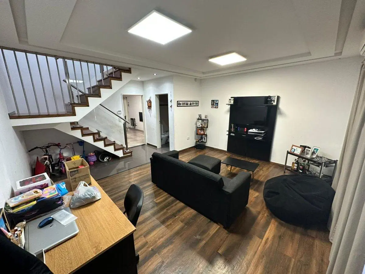 VENTA CASA TRES DORMITORIOS JARDIN PILETA COCHERA 2