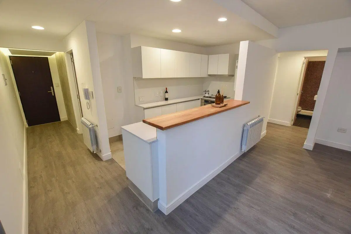 Venta departamento 2 dormitorios cochera Pichincha 5
