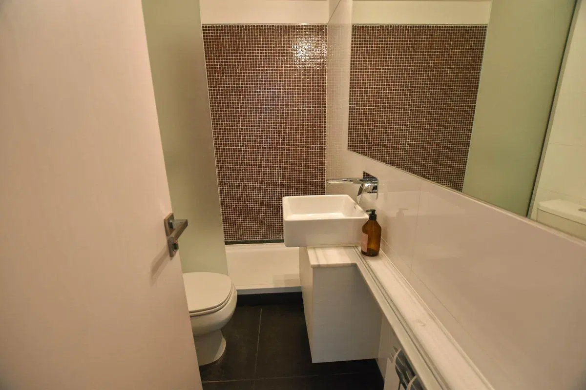 Venta departamento 2 dormitorios cochera Pichincha 3