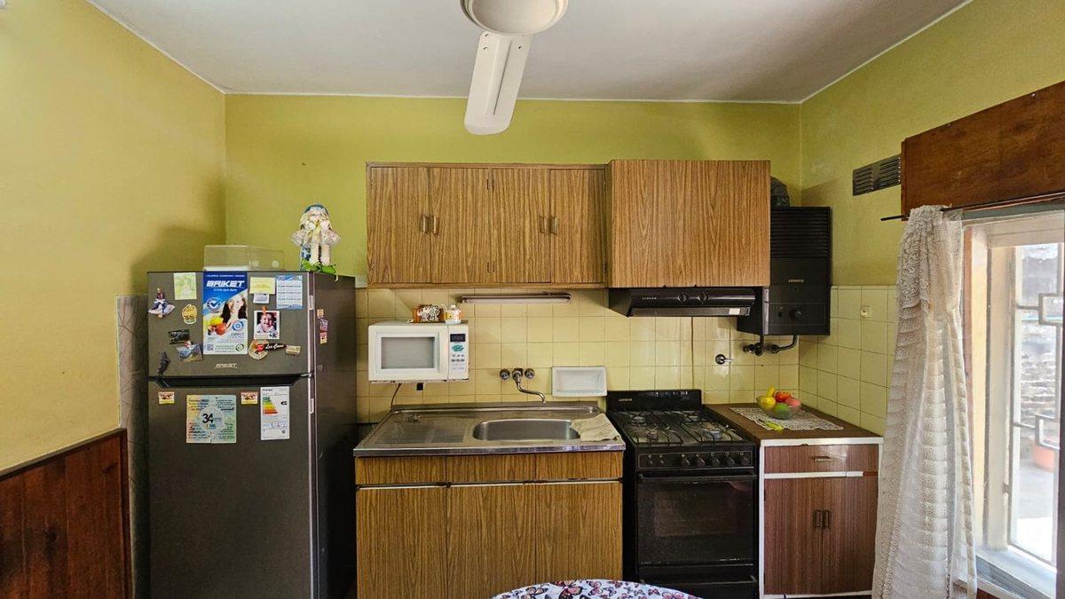 VENTA DE CASA 3 DORMITORIOS CON COCHERA