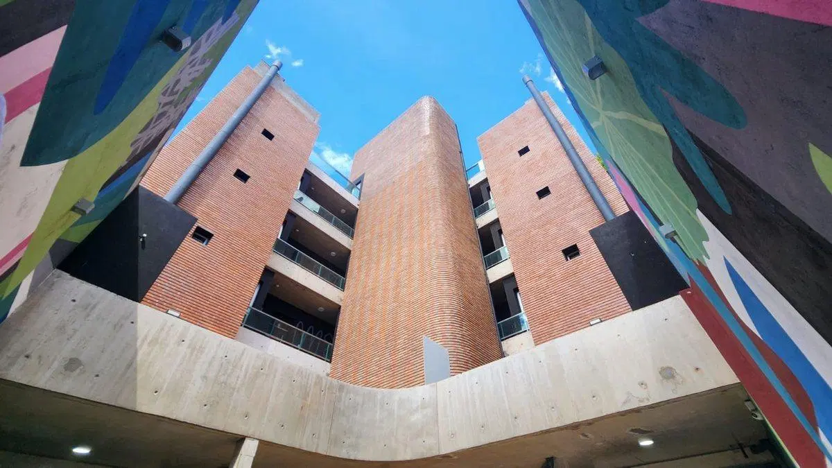 Venta monoambiente con balcón  amenities 8
