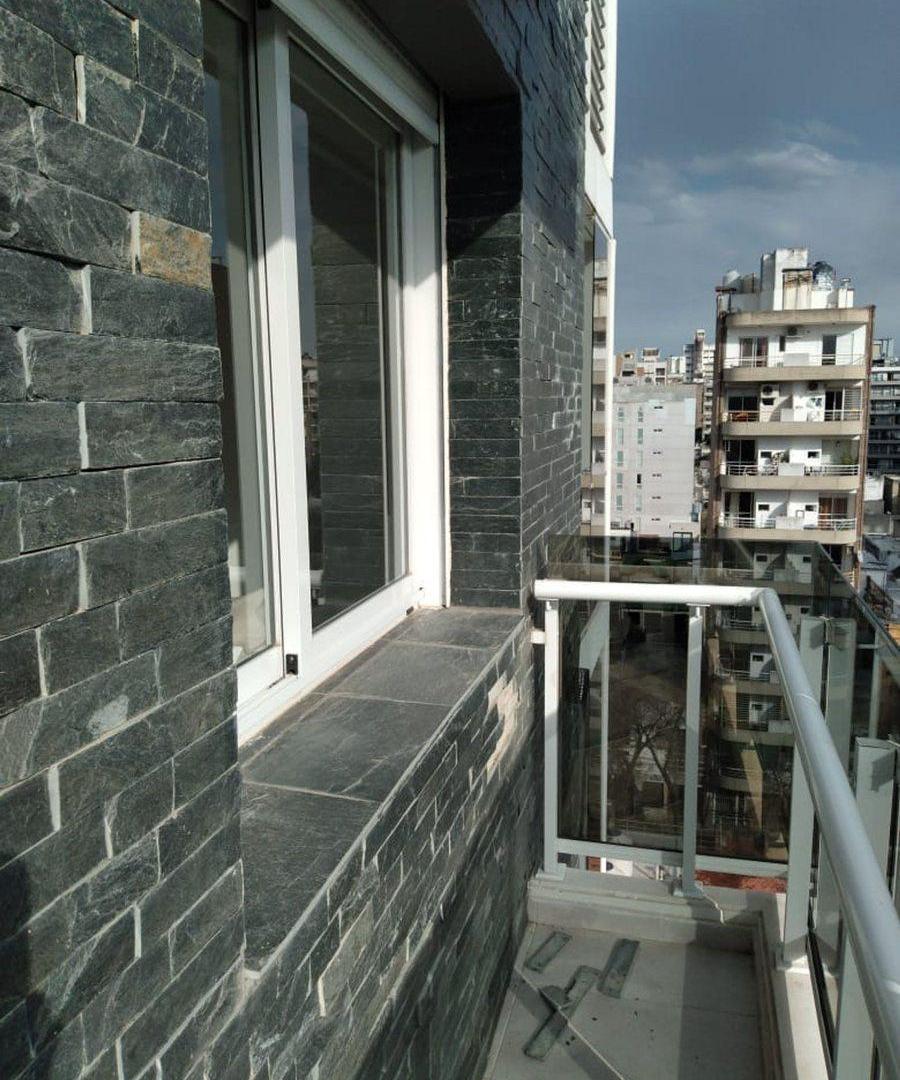 VENTA Semipiso 1 dormitorio balcón Barrio Martin