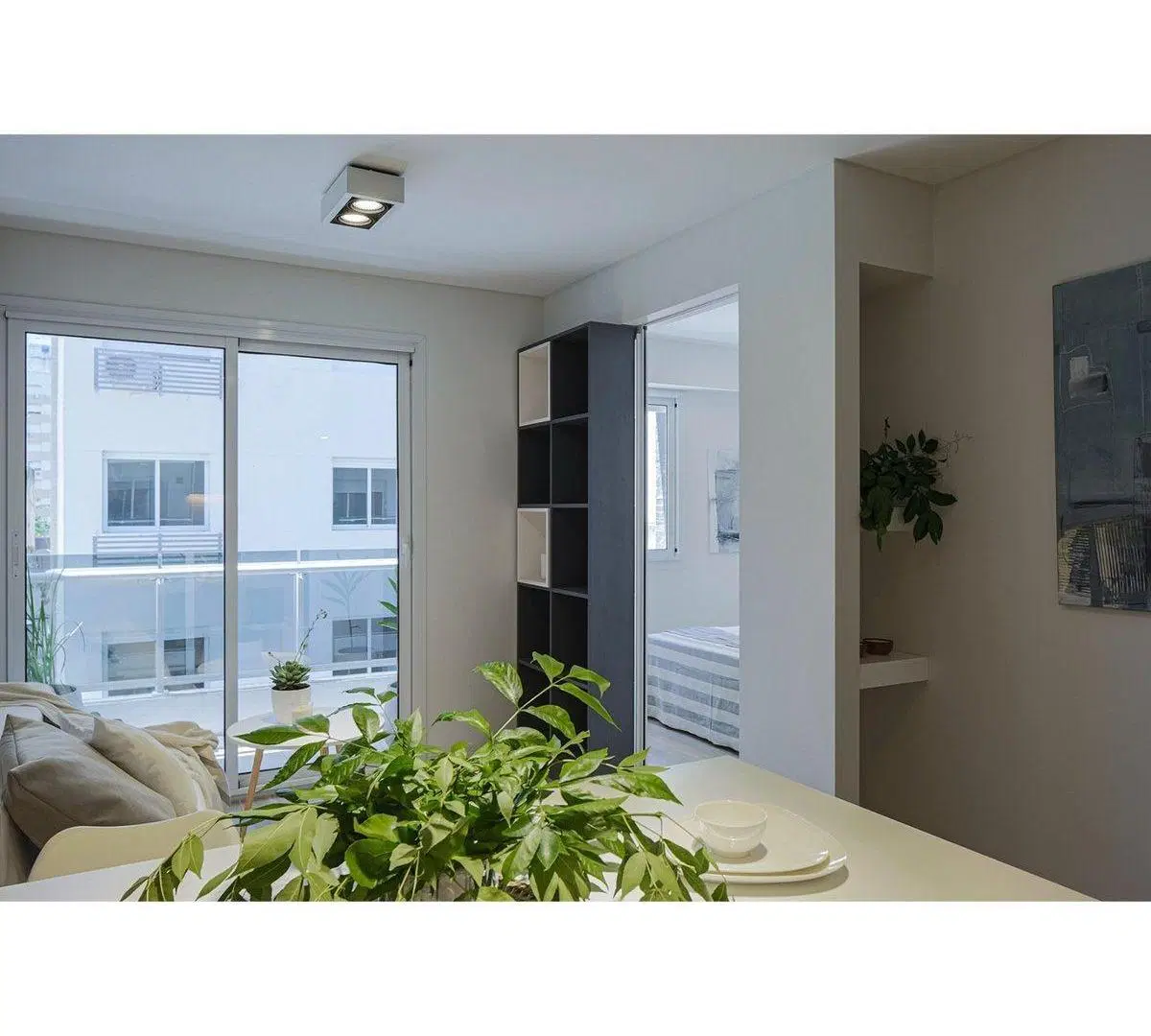 VENTA Semipiso 1 dormitorio  frente Barrio Martin 3