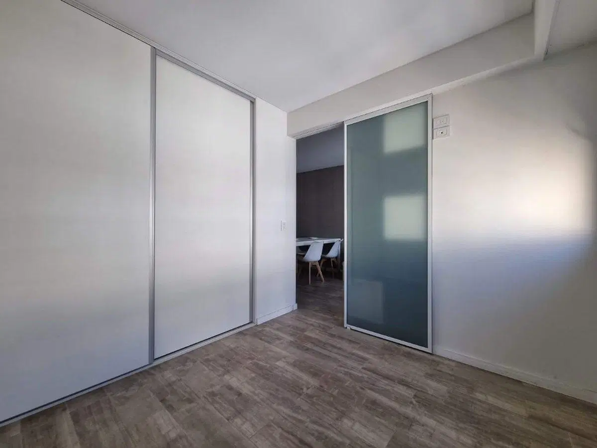 VENTA Semipiso 1 dormitorio  balcón Barrio Martin 3
